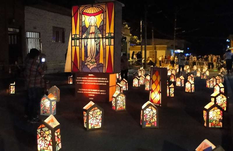 ¿Por qué celebramos el Día de las Velitas? 