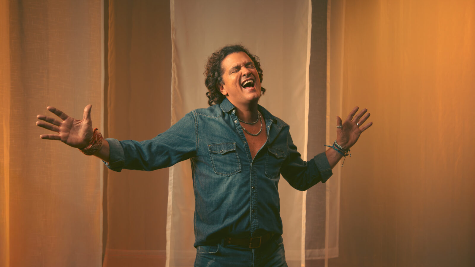 Carlos Vives regresa a Colombia con “TOUR AL SOL”