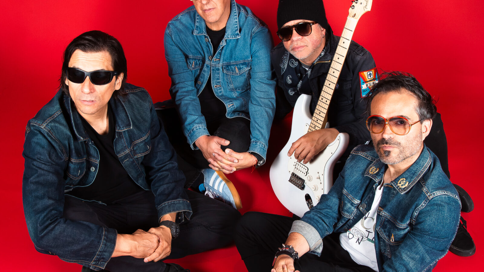 CIEGOSSORDOMUDOS PRESENTA SU NUEVO SENCILLO EN COLABORACIÓN CON LA RAMONA